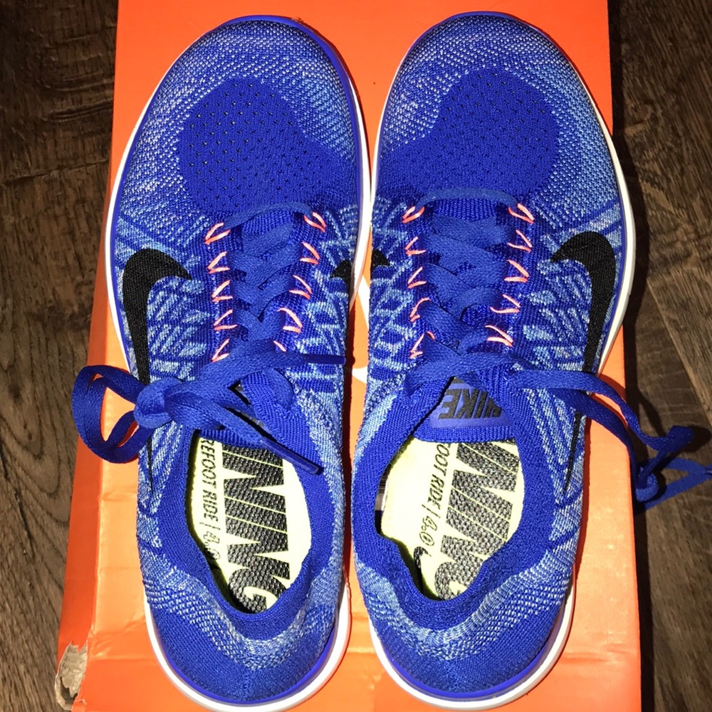 Woman’s Nike Free 4.0 Flyknit Shoes